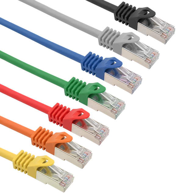 ほこりや破片の蓄積は、ネットワークパッチコードの通常の使用に影響しますか？